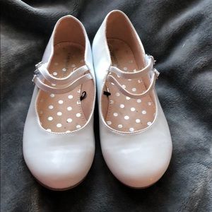Christie & Jill white dress shoes size 4